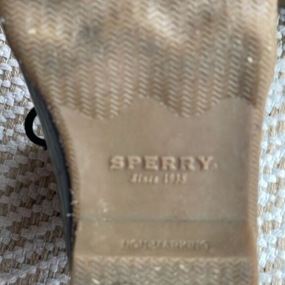 Girls Sperry Boots no laces - Picture 8 of 15